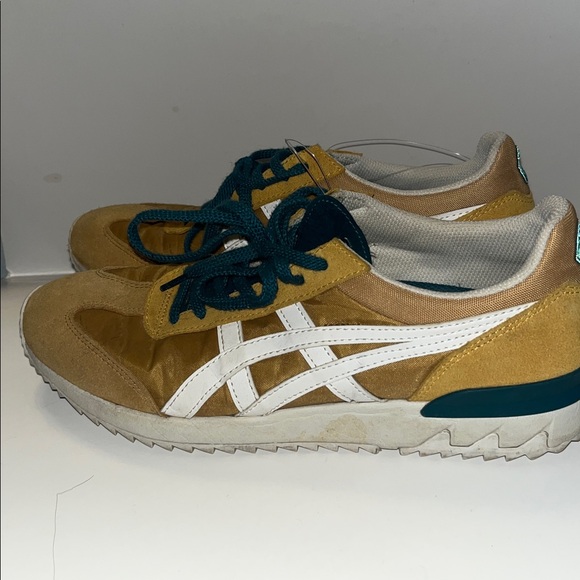 Onitsuka Tiger by Asics Yellow size 8 - Picture 5 of 6